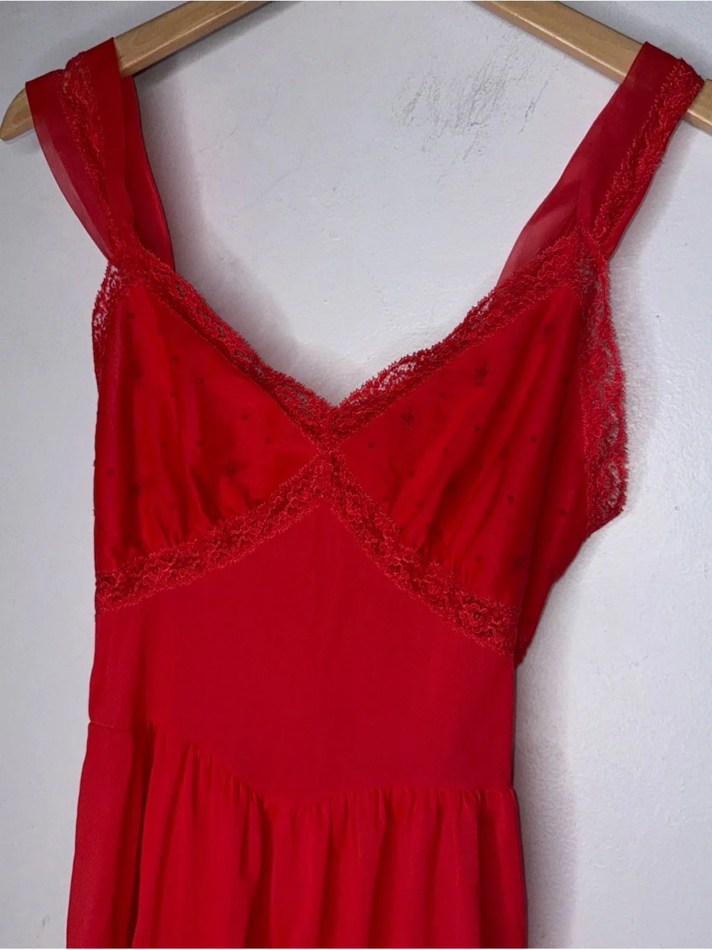 Vintage Rogers Red Nylon Midi Slip Dress Empire Waist‎ Embroidery Bust 36